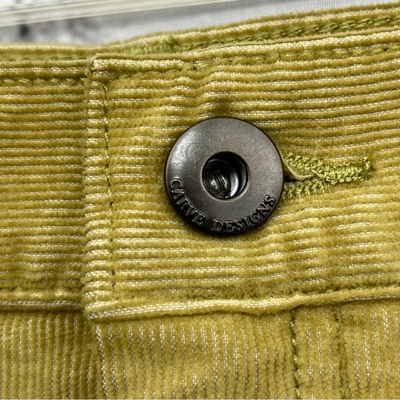 Carve Designs 'Oahu' High Rise 6” Raw Hem Corduroy Shorts Cumin Sz 16 - Picture 6 of 13